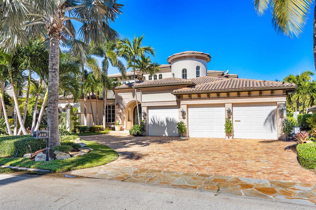 ROYAL PALM YACHT & COUNTRY CLUB - Residential