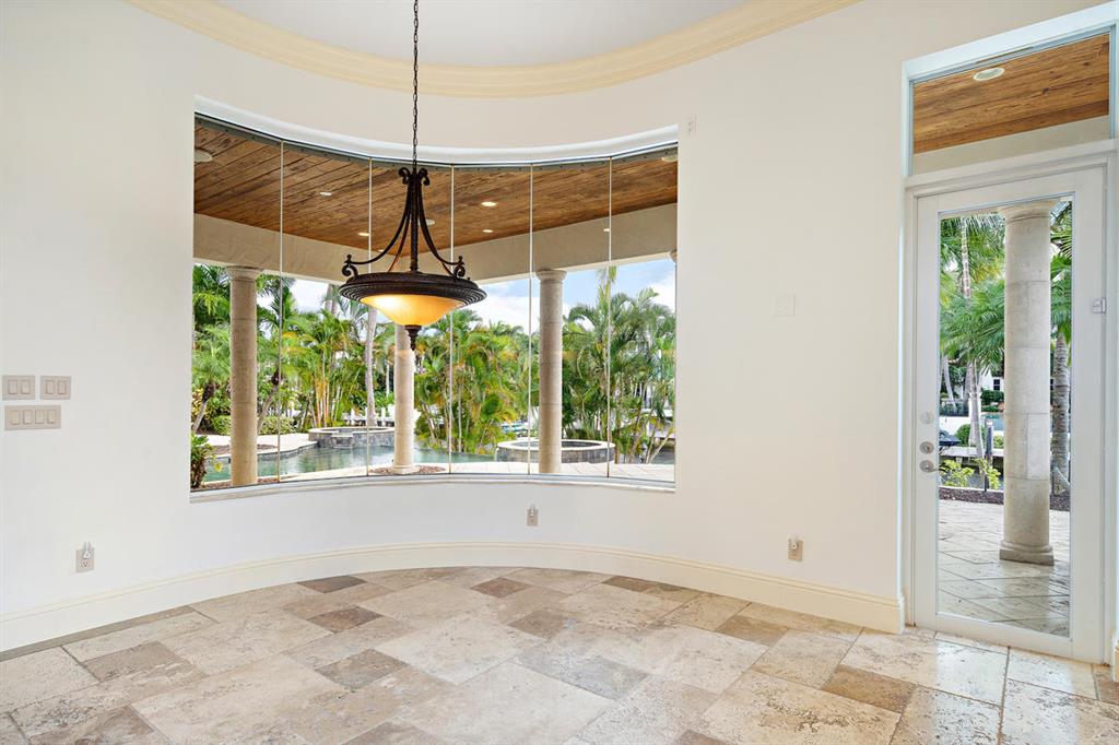 ROYAL PALM YACHT & COUNTRY CLUB - Residential