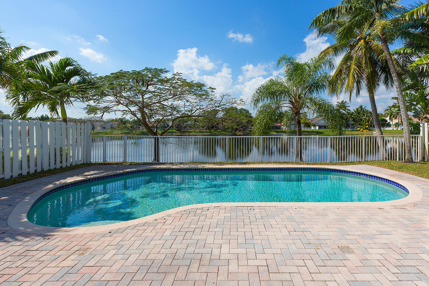 BANYAN OAKRIDGE - Residential