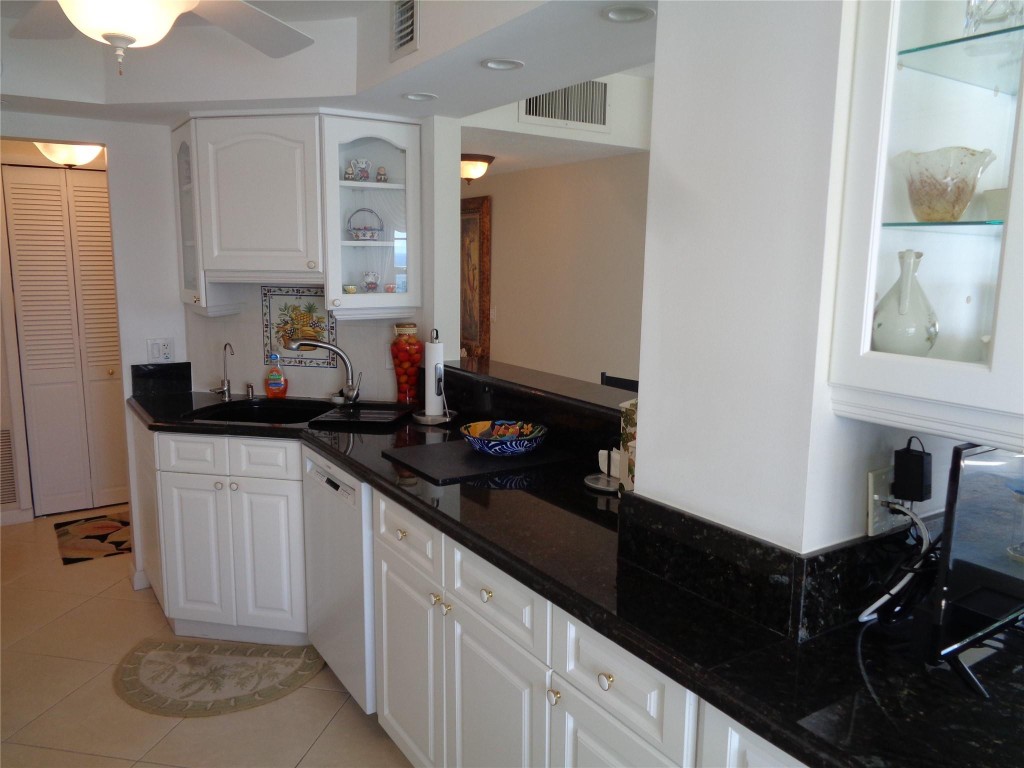 OCEAN MONARCH CONDO - Residential Lease