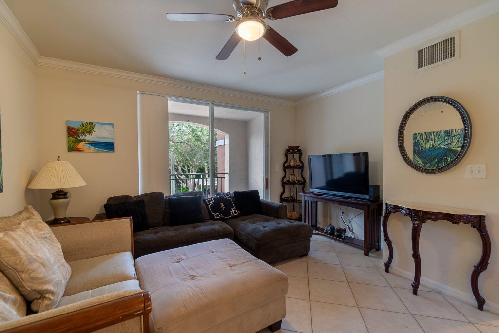 Photo of 6394 Emerald Dunes Drive #204, West Palm Beach, FL 33411 (MLS # R10953639)