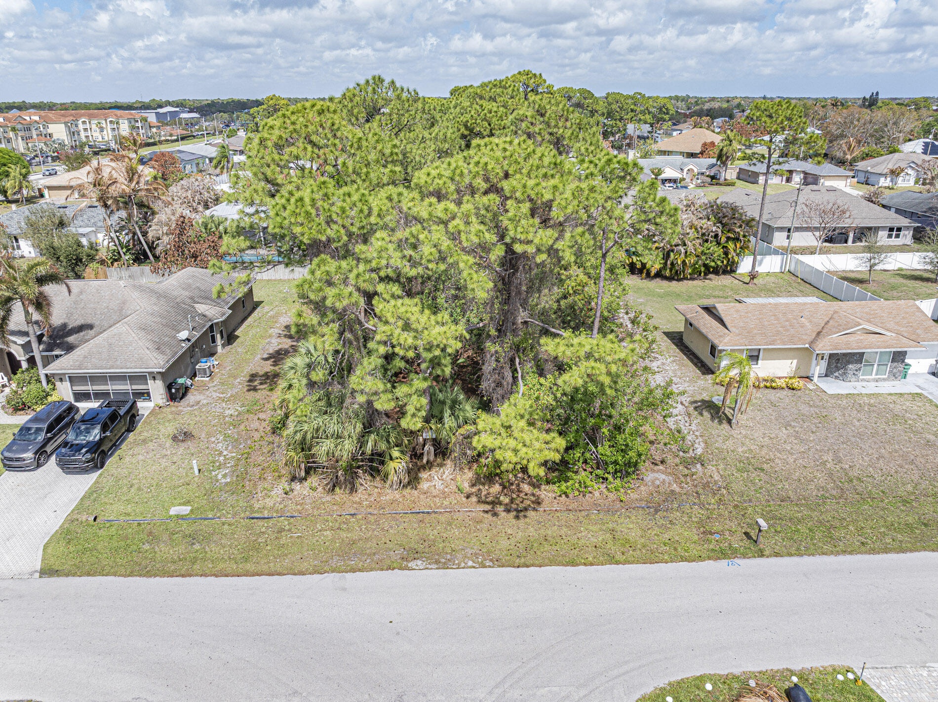 PORT ST LUCIE SECTION 14 - Land