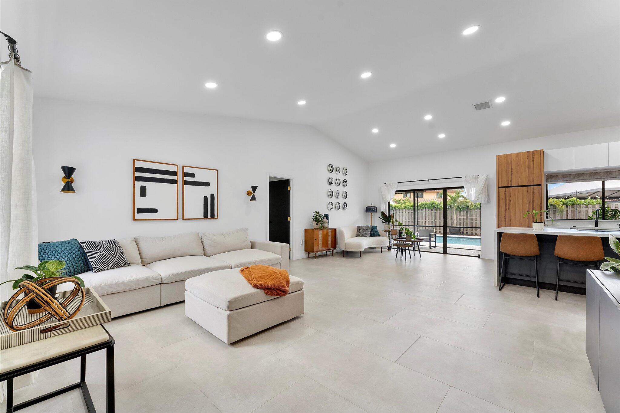 HAWKES BLUFF - Residential