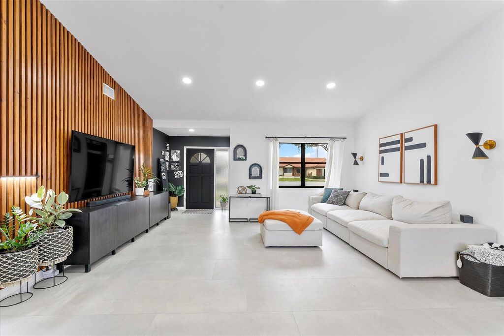 Photo of 5700 Hawkes Bluff Avenue, Davie, FL 33331 (MLS # R11145153)