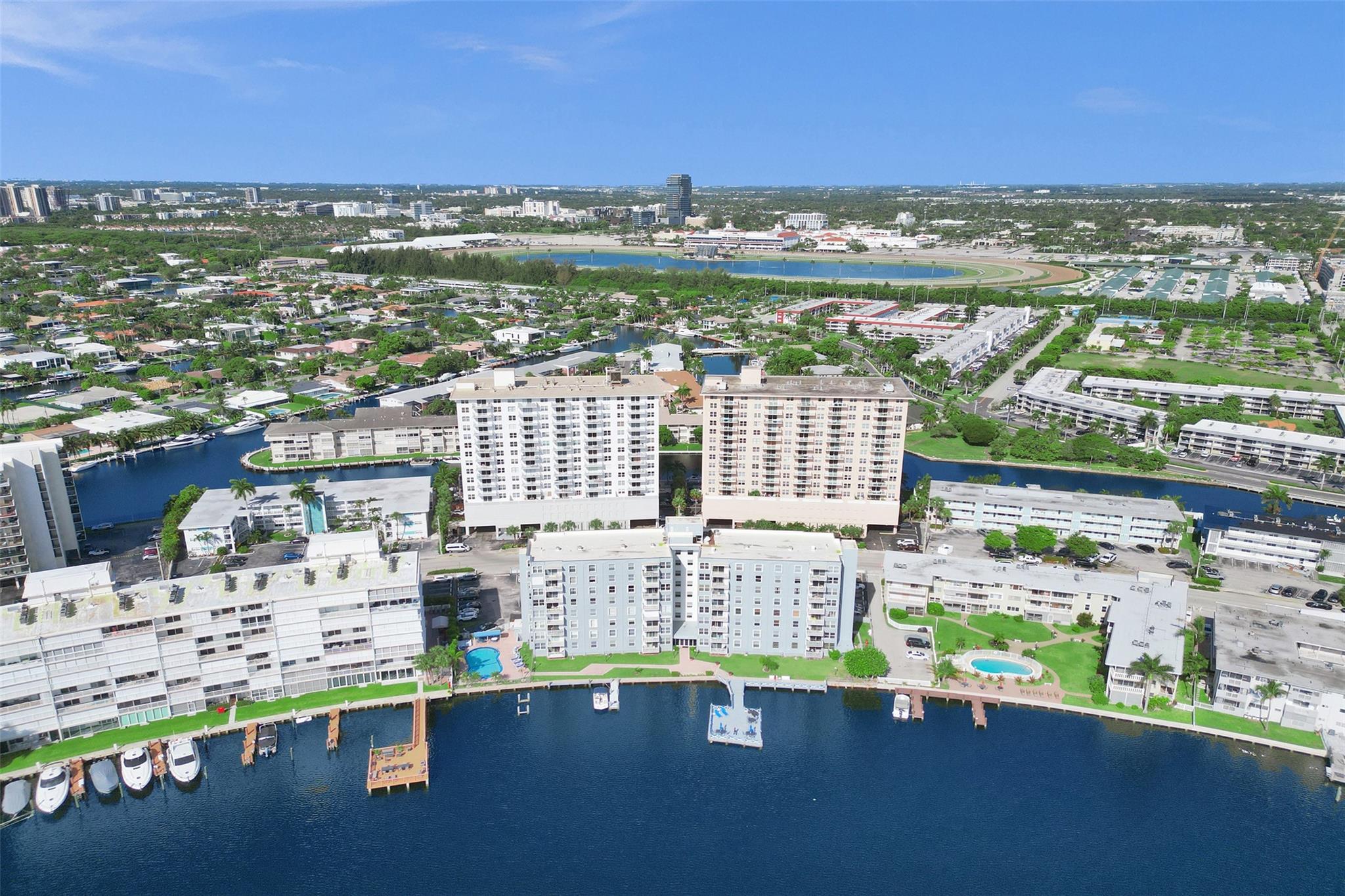 430 Golden Isles Dr 705