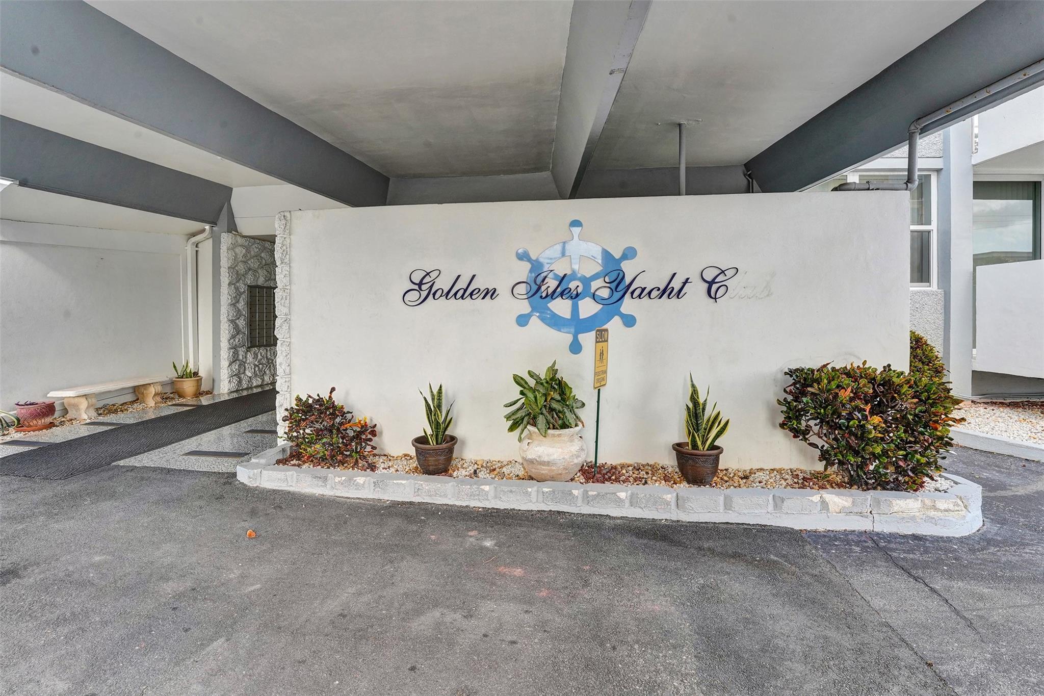430 Golden Isles Dr 705