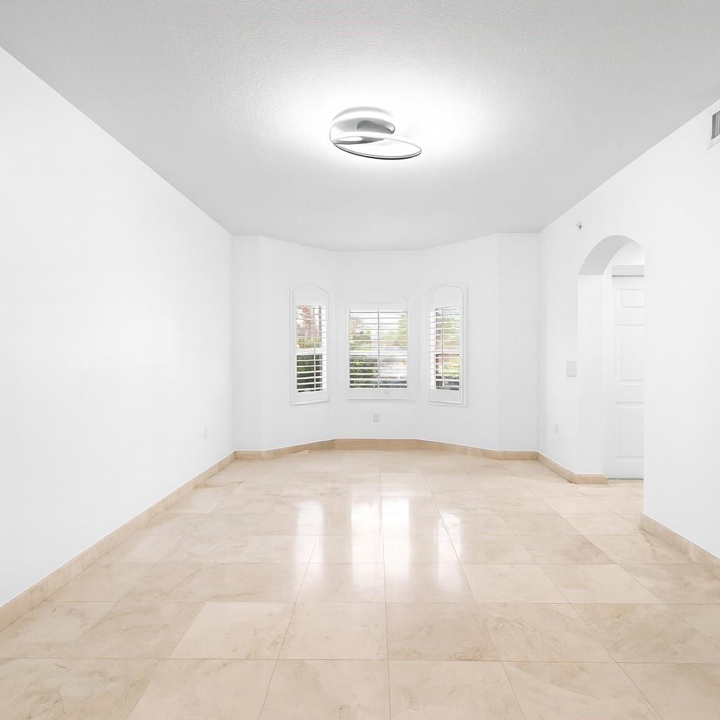 Ocean Plaza - Residential