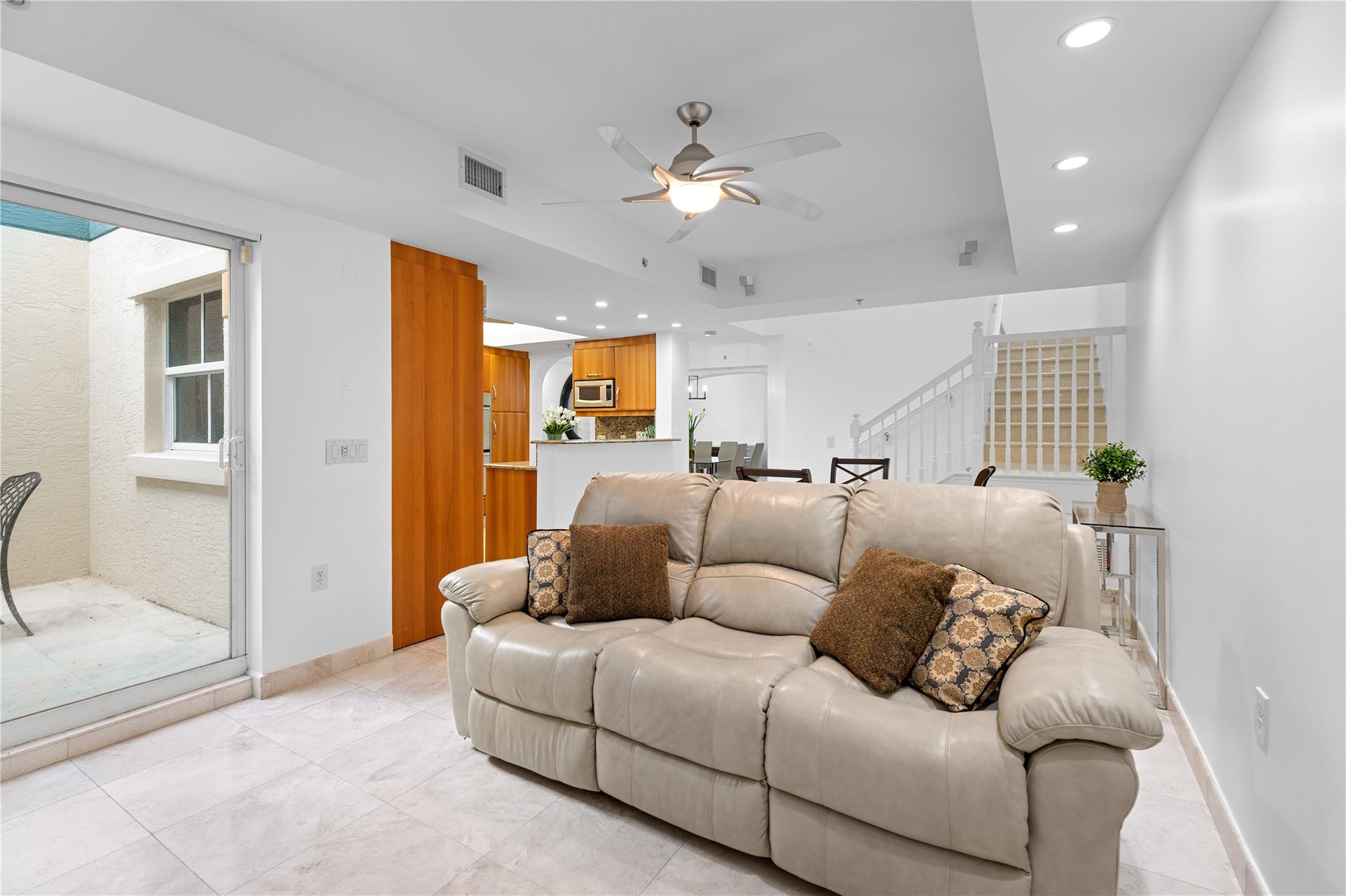 Ocean Plaza - Residential