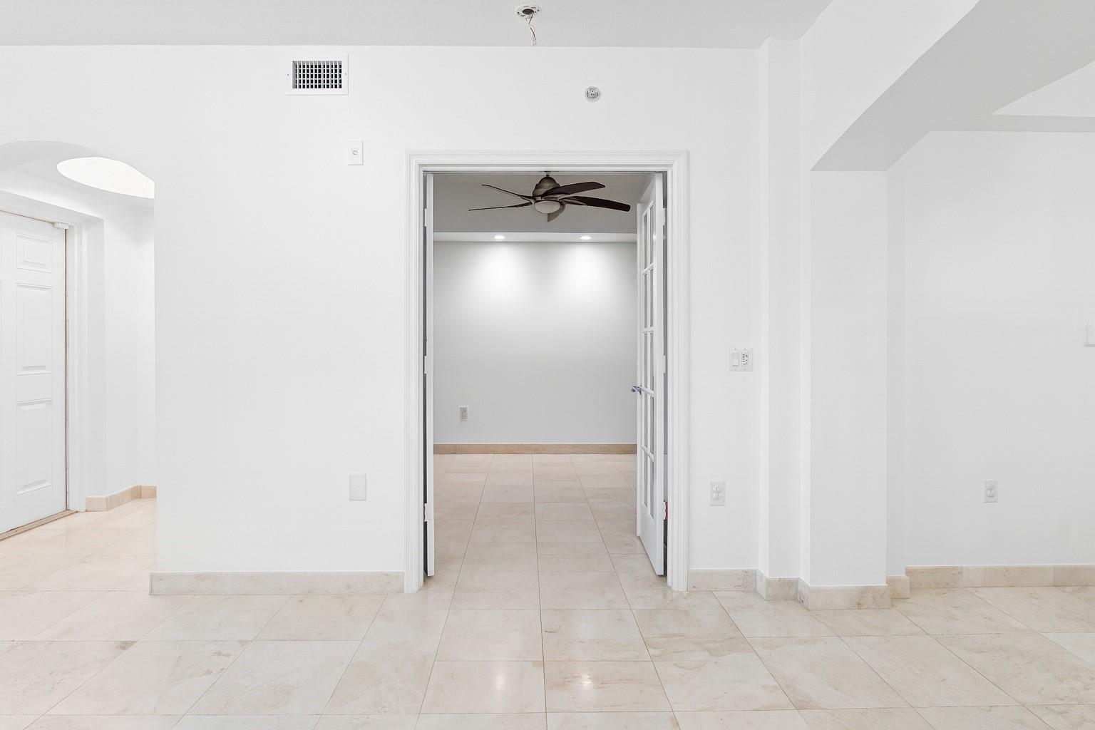 Ocean Plaza - Residential