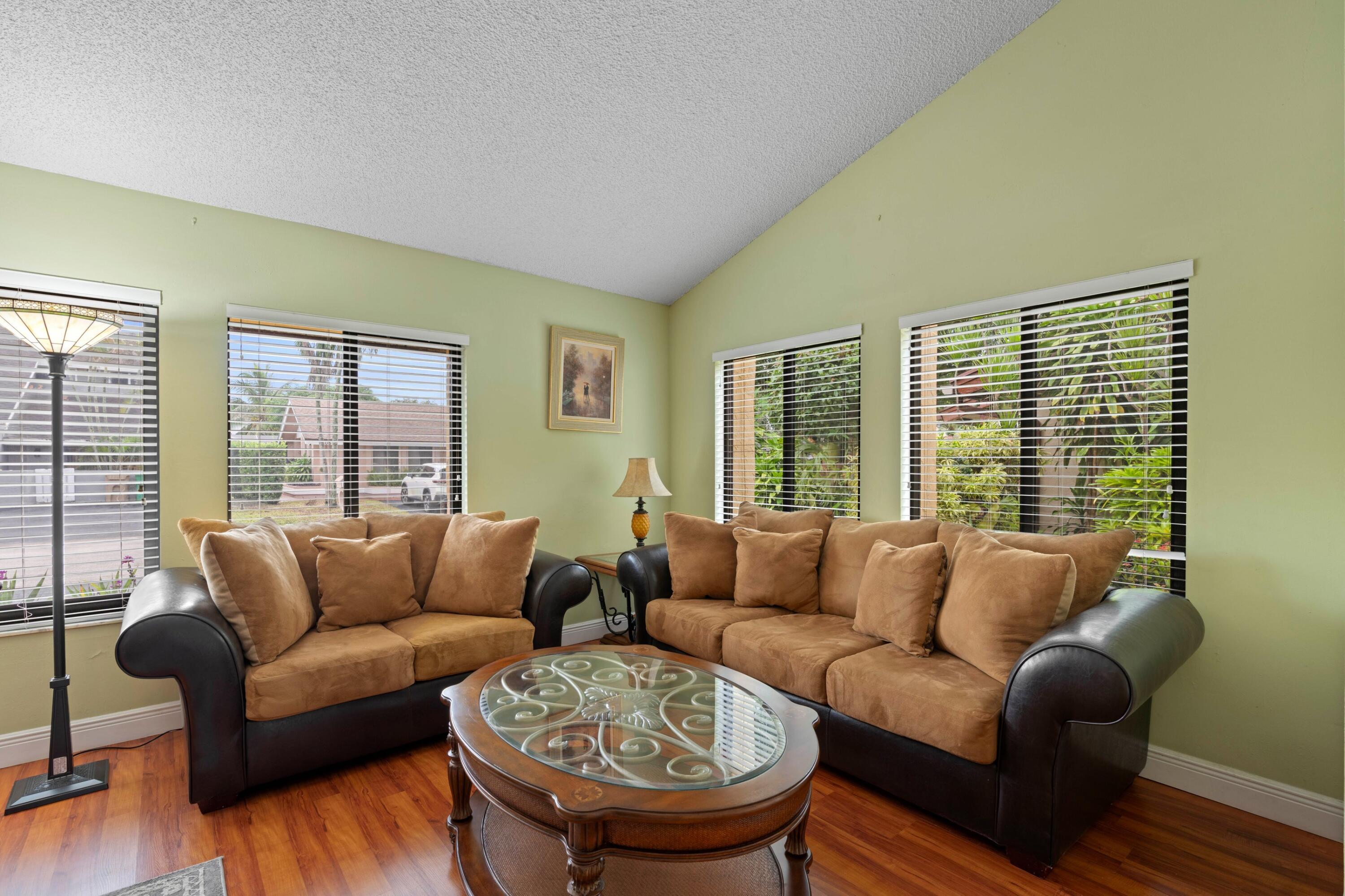 4051 SW 82ND Terrace