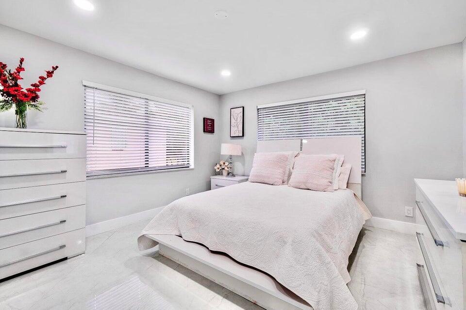 PALM BEACH SHORES - Residential