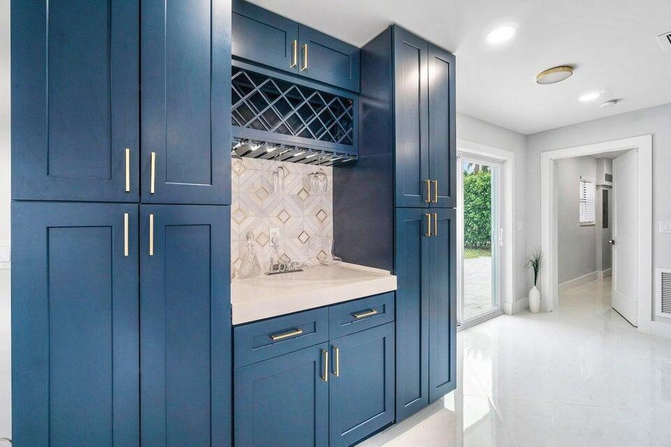 PALM BEACH SHORES - Residential