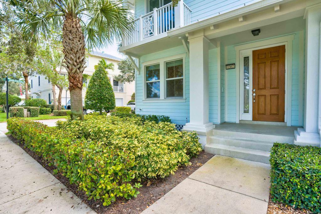 Photo of 1302 S Jeaga Drive, Jupiter, FL 33458 (MLS # R10925372)