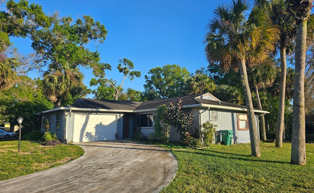 Photo of 8805 Citrus Park Boulevard, Fort Pierce, FL 34951 (MLS # R10961302)