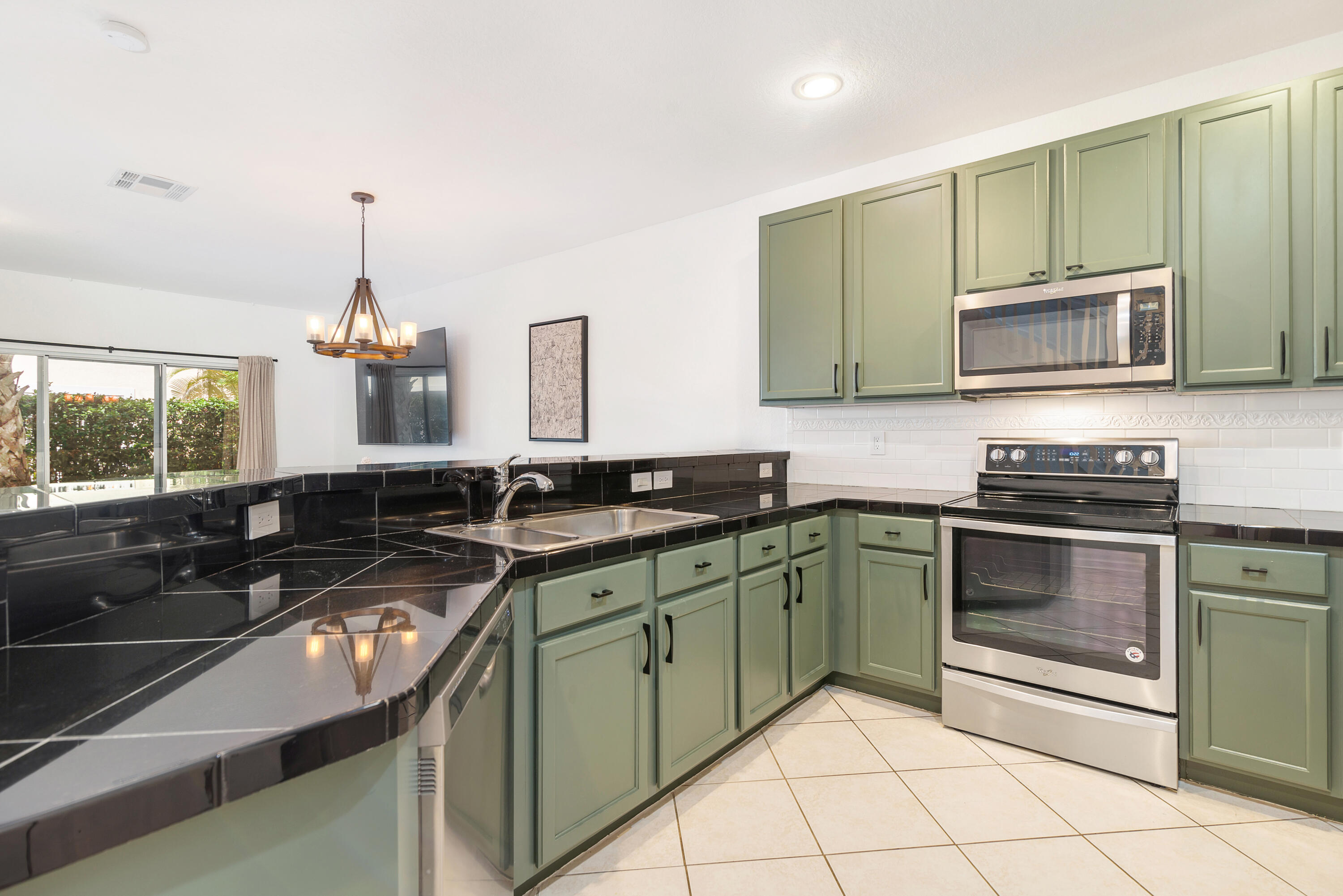 GEORGIAN COURTS - Residential Lease