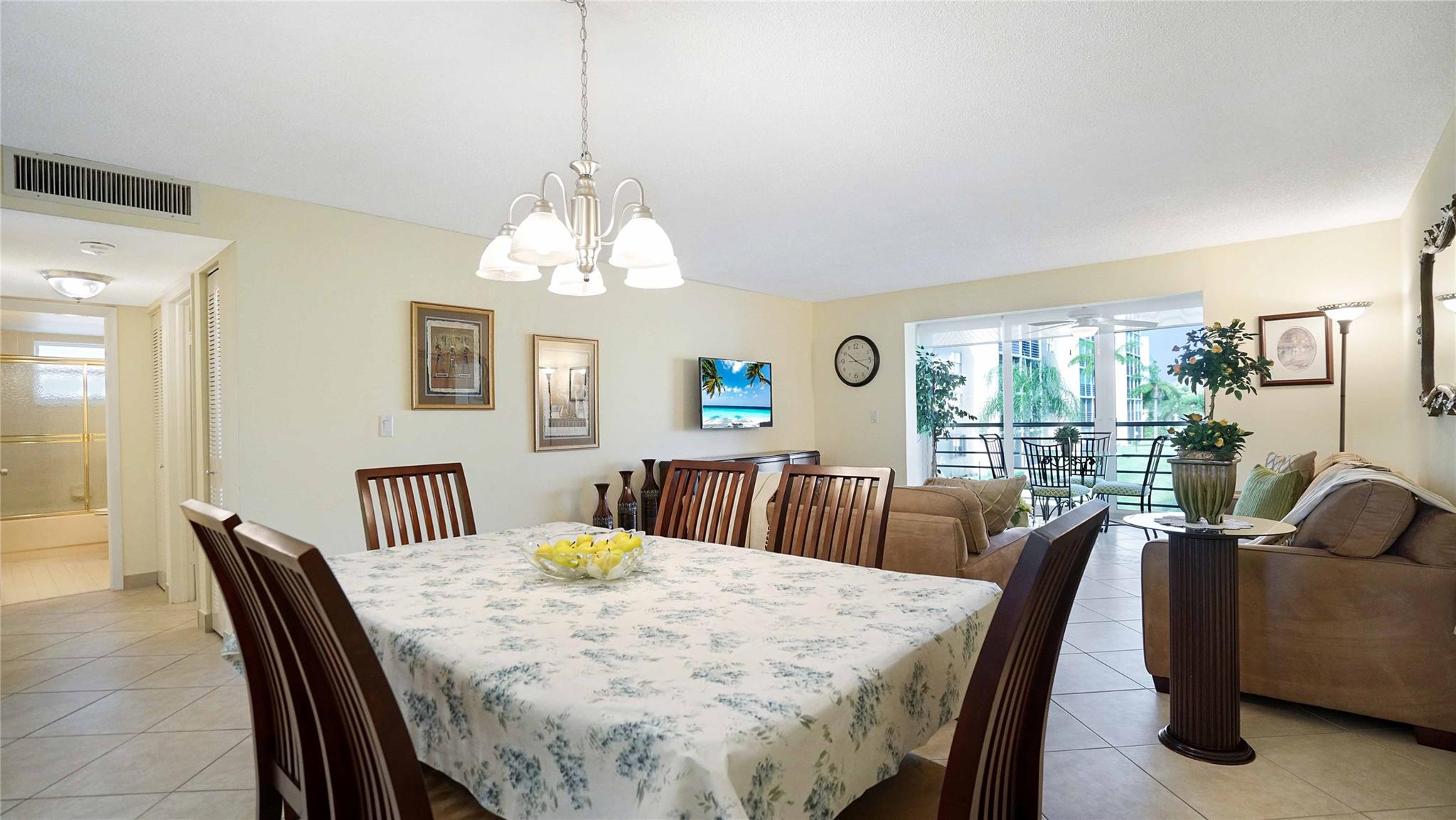 MEADOWBROOK LAKES VIEW - Residential