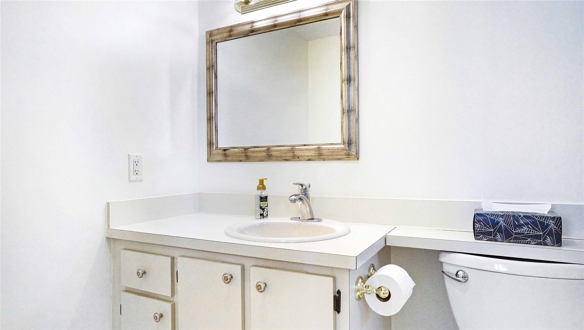 MEADOWBROOK LAKES VIEW - Residential