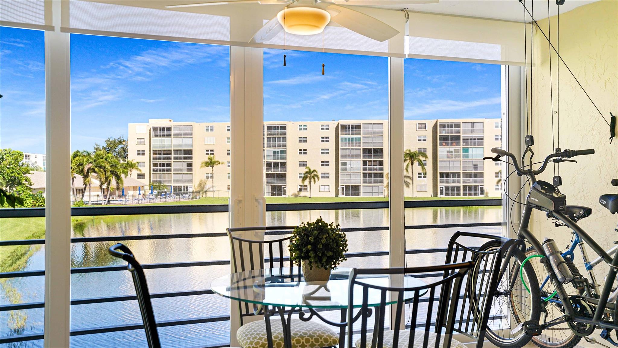 MEADOWBROOK LAKES VIEW - Residential