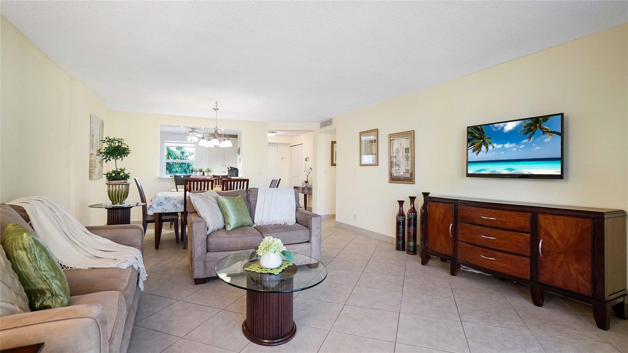 MEADOWBROOK LAKES VIEW - Residential