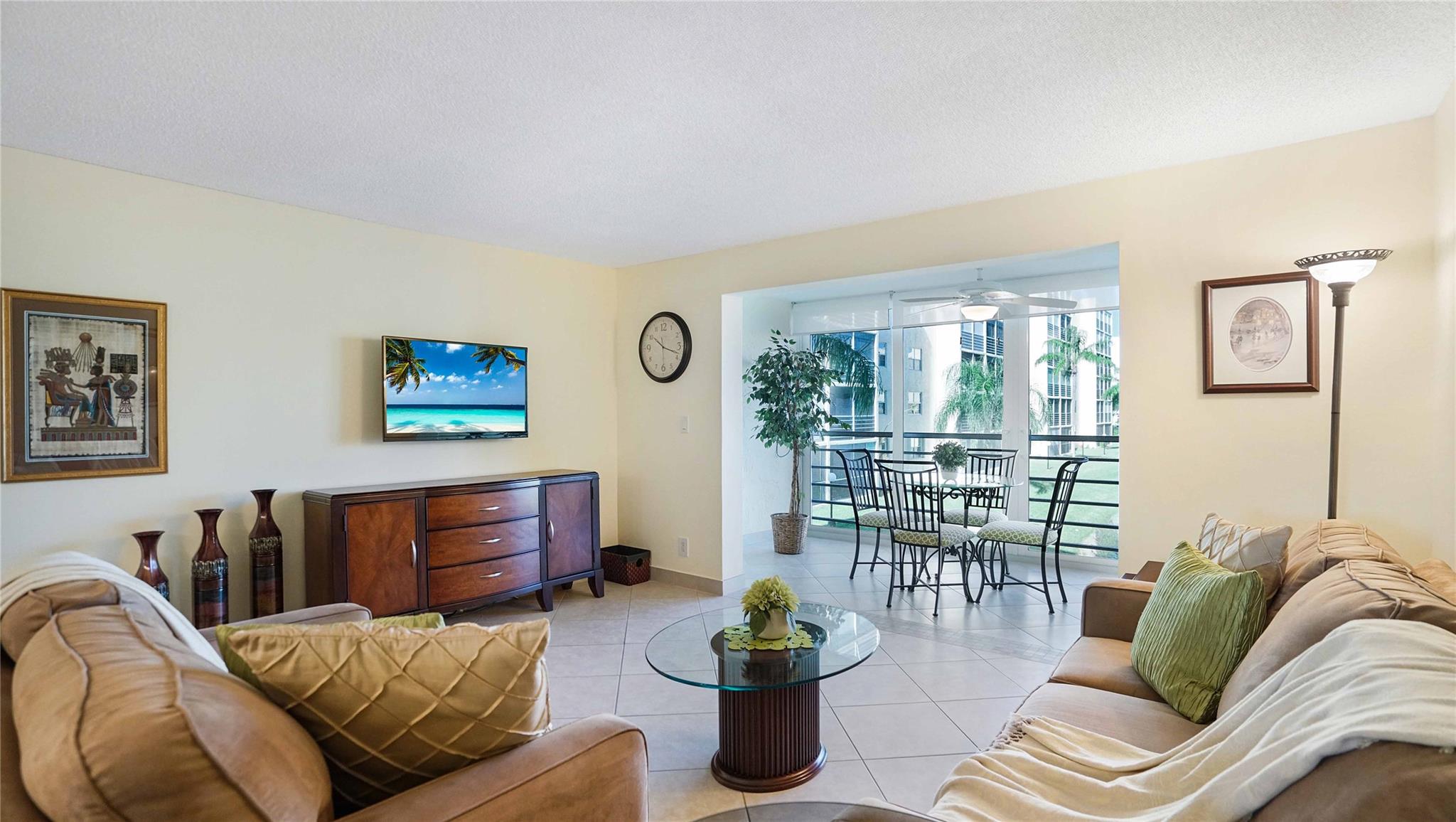 MEADOWBROOK LAKES VIEW - Residential