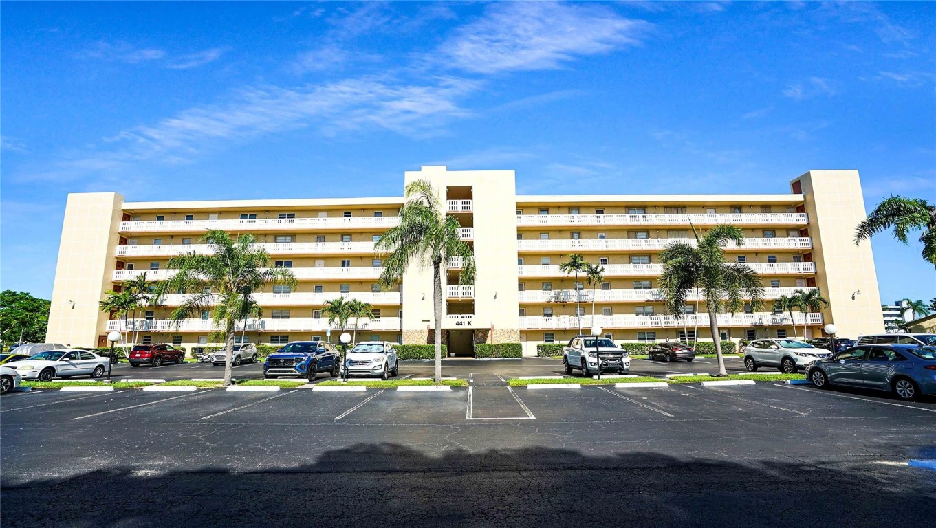 MEADOWBROOK LAKES VIEW - Residential