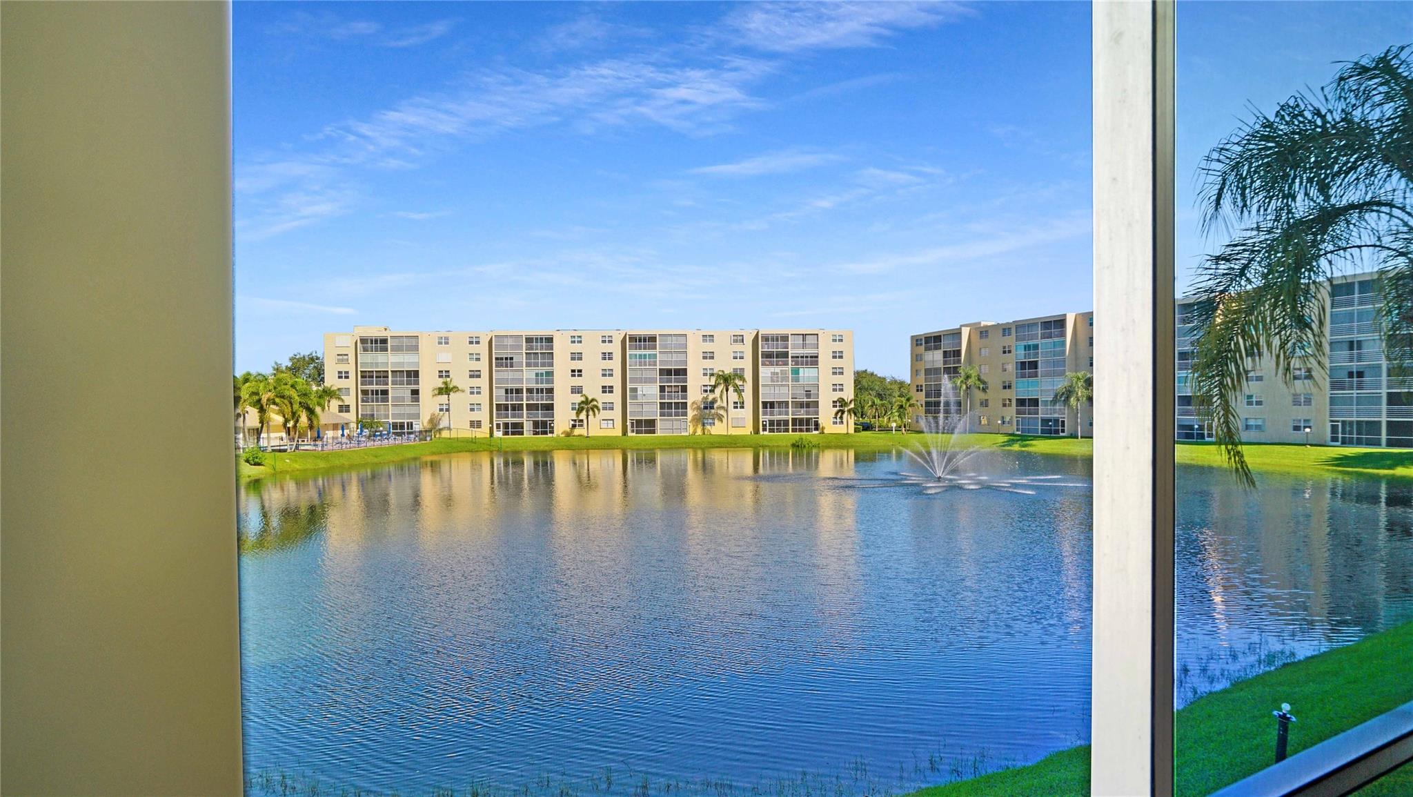 MEADOWBROOK LAKES VIEW - Residential