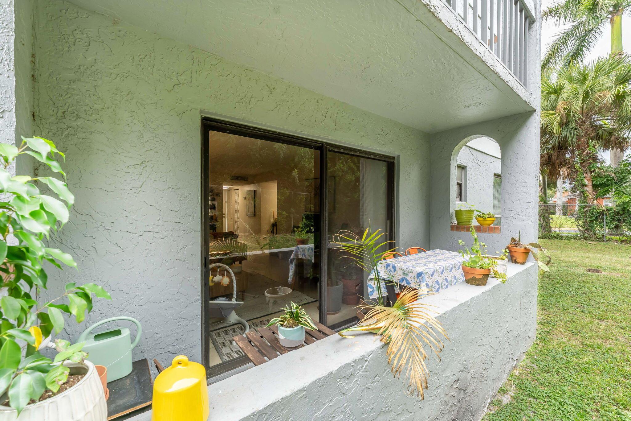 PRESIDENTIAL GOLFVIEW CON - Residential