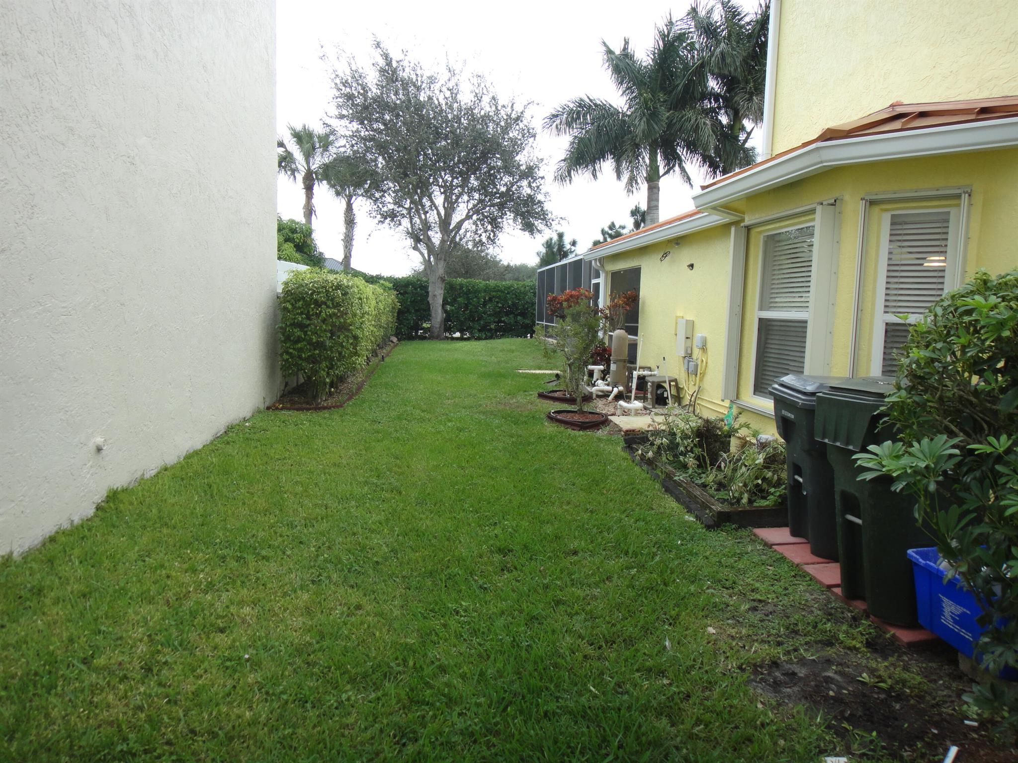 LAKEFIELD OF THE LANDINGS - Residential Lease