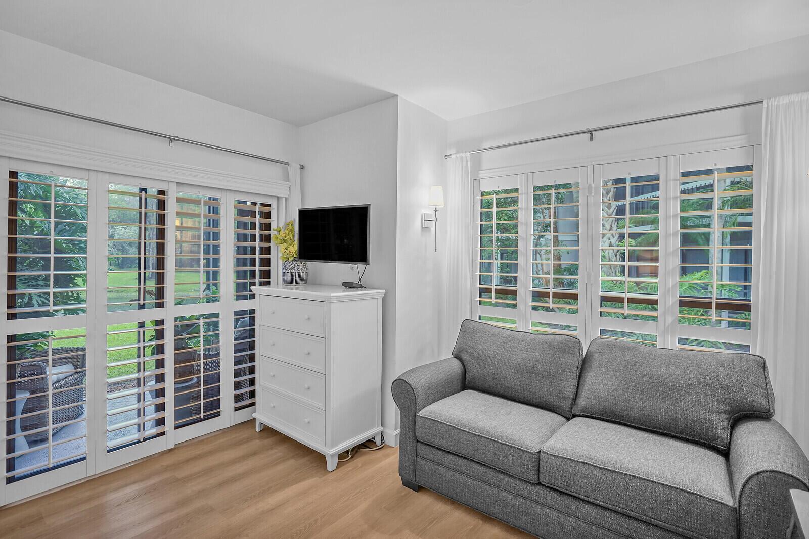 11863 Wimbledon Circle 423