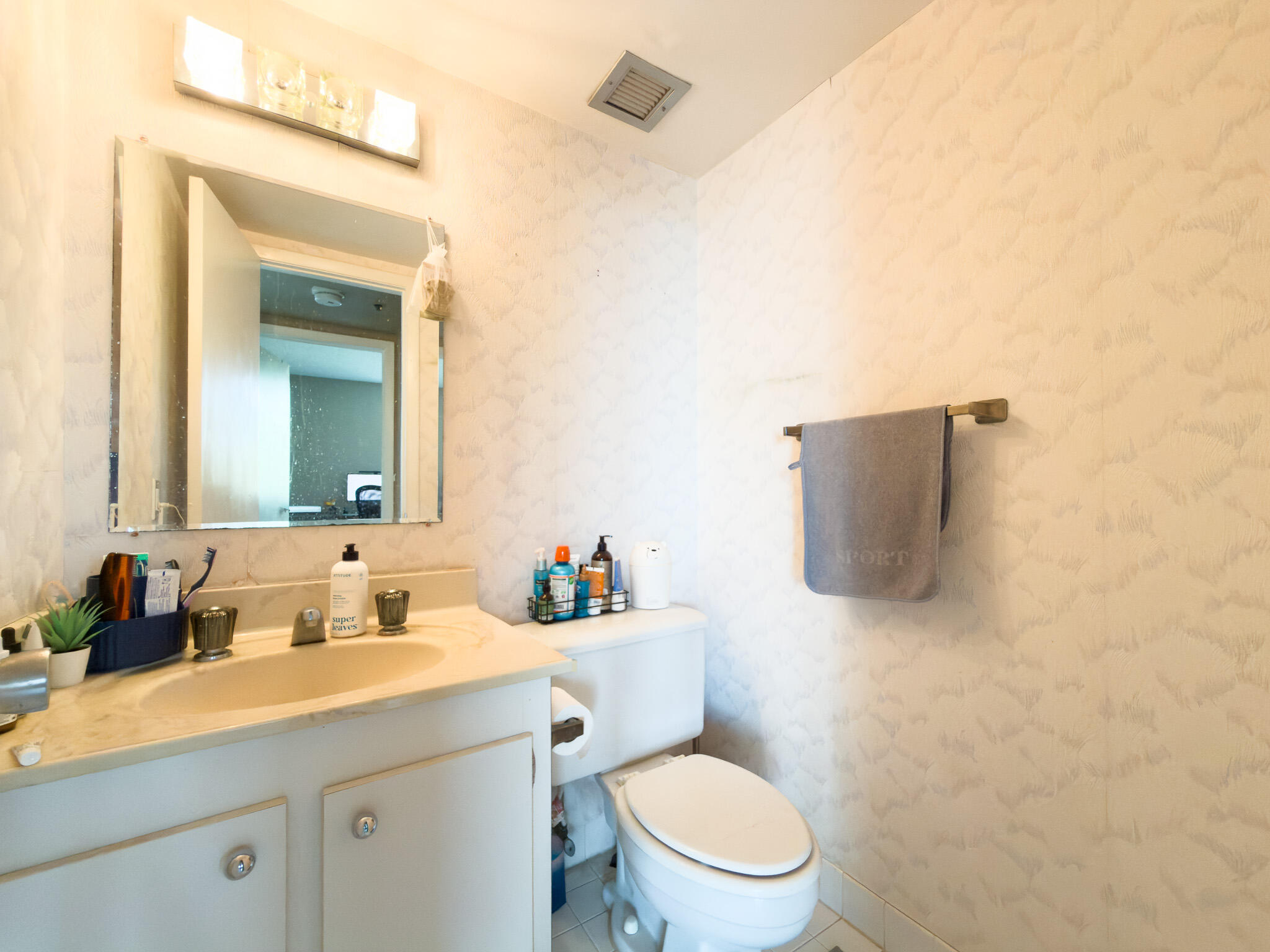 HILLCREST EAST NO 20 CONDO - Residential Lease