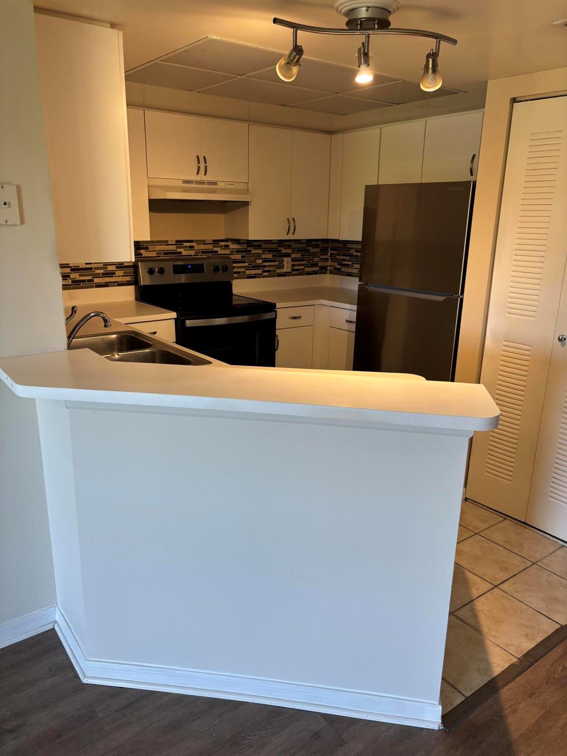 GRAND ISLES CONDO - Residential