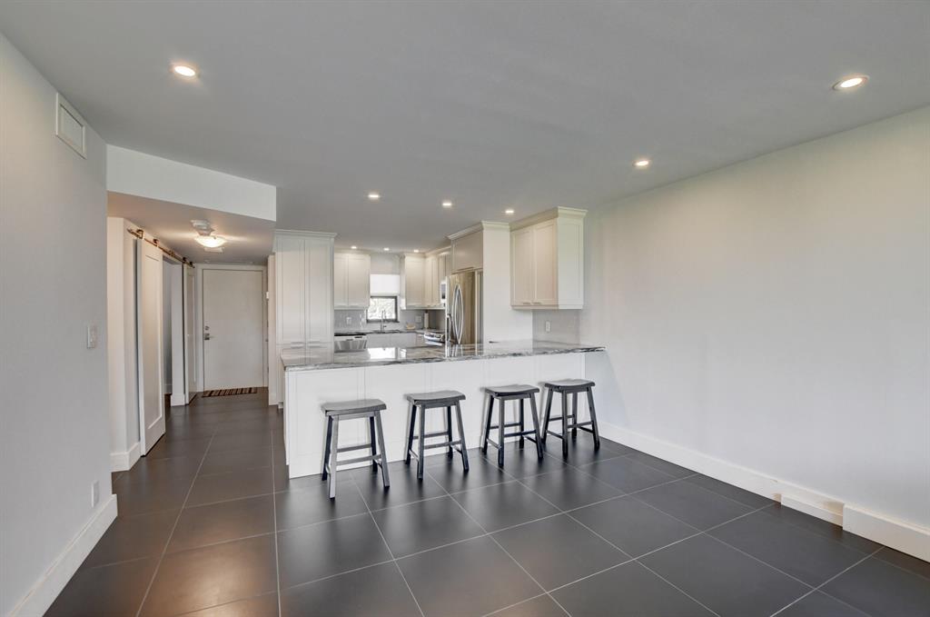 DEER CREEK COUNTRY CLUB - Residential