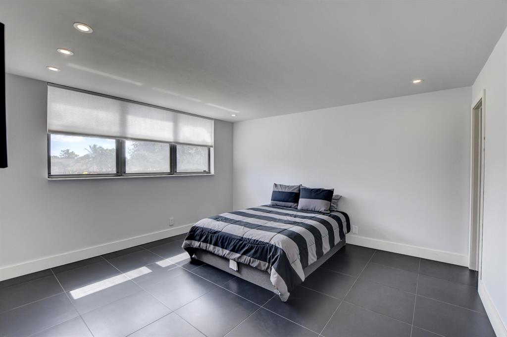 DEER CREEK COUNTRY CLUB - Residential