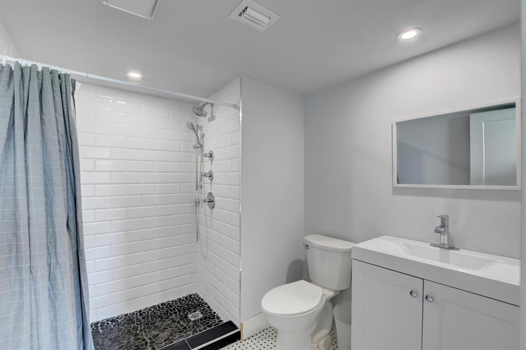 DEER CREEK COUNTRY CLUB - Residential