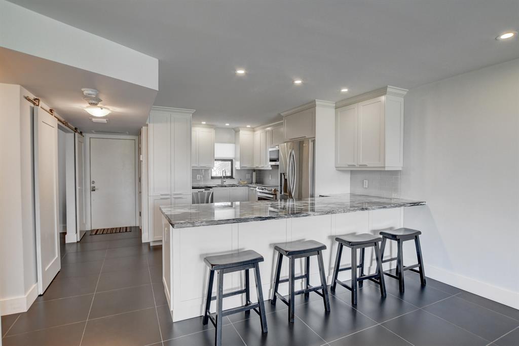 DEER CREEK COUNTRY CLUB - Residential