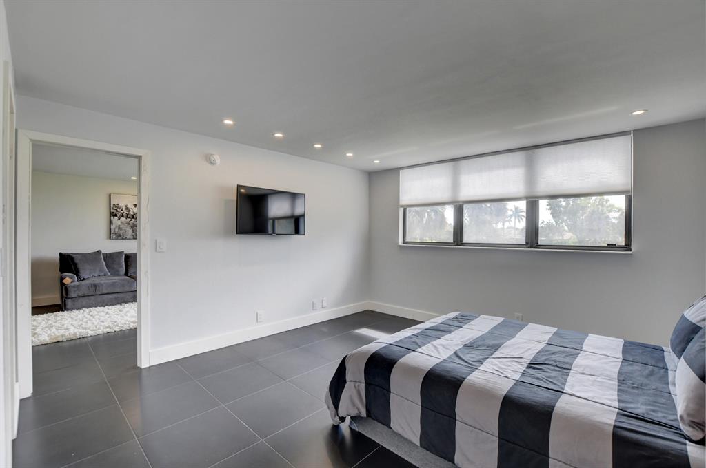 DEER CREEK COUNTRY CLUB - Residential