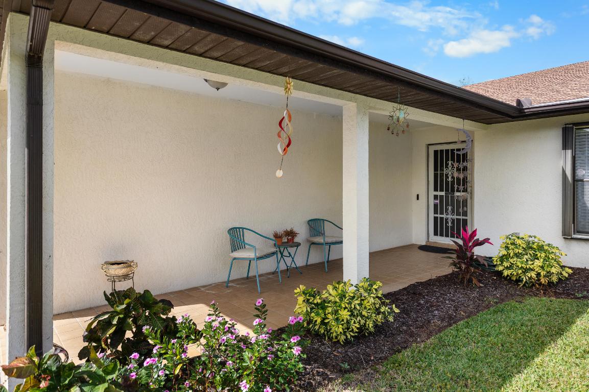 507 NW Azalea Avenue