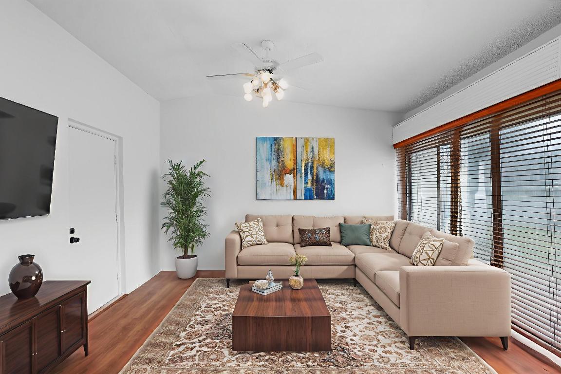 KINGS POINT 4 - Residential