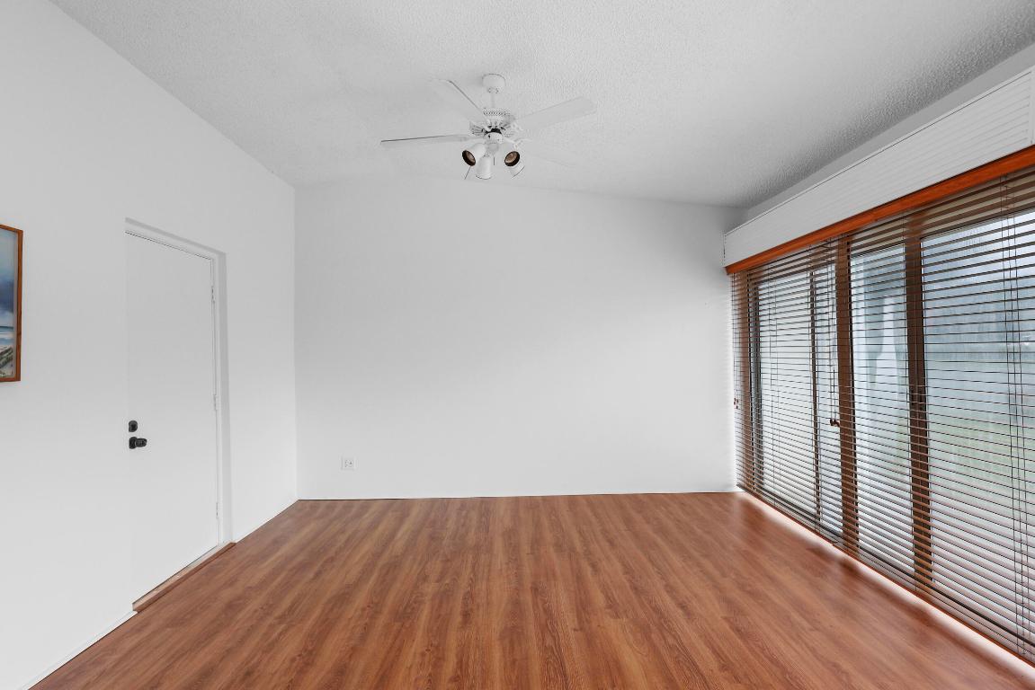 KINGS POINT 4 - Residential