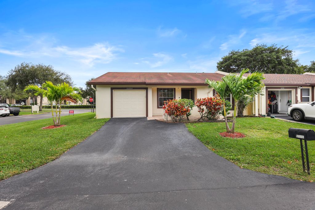 Photo of 16004 Laurel Oak Circle, Delray Beach, FL 33484 (MLS # R11157311)