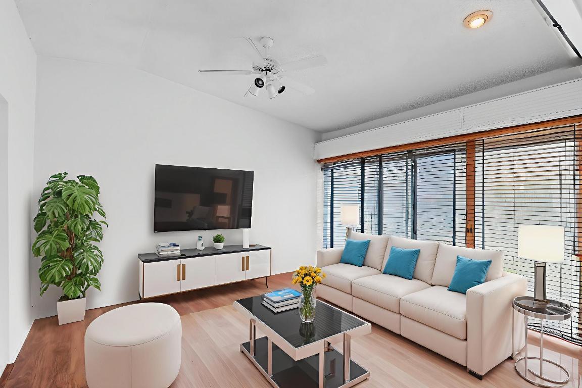 KINGS POINT 4 - Residential