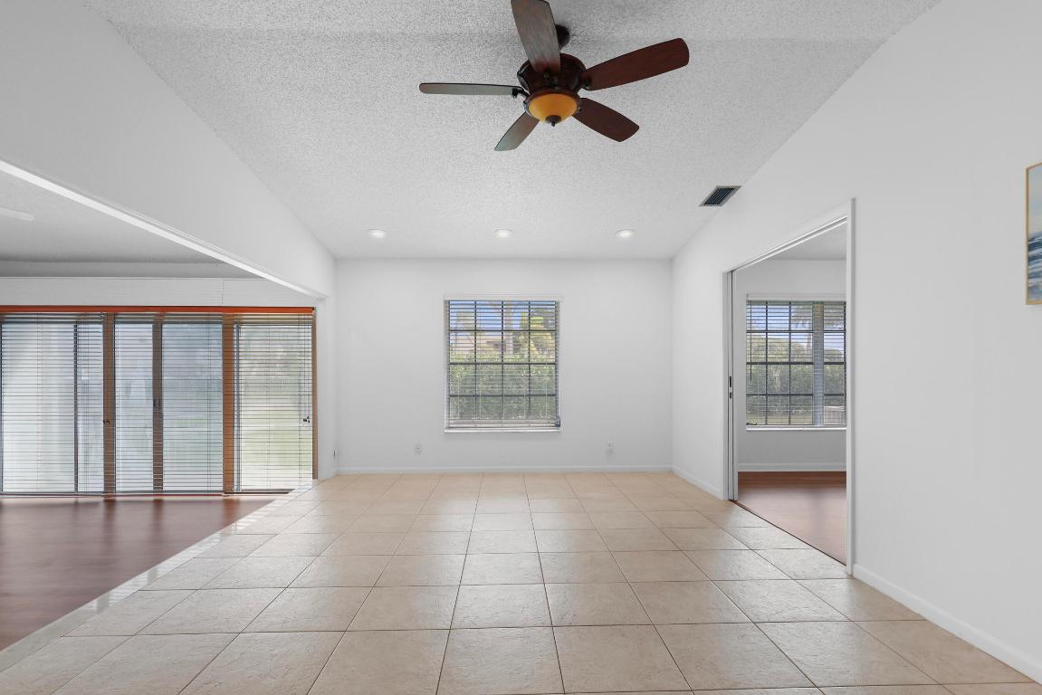 KINGS POINT 4 - Residential