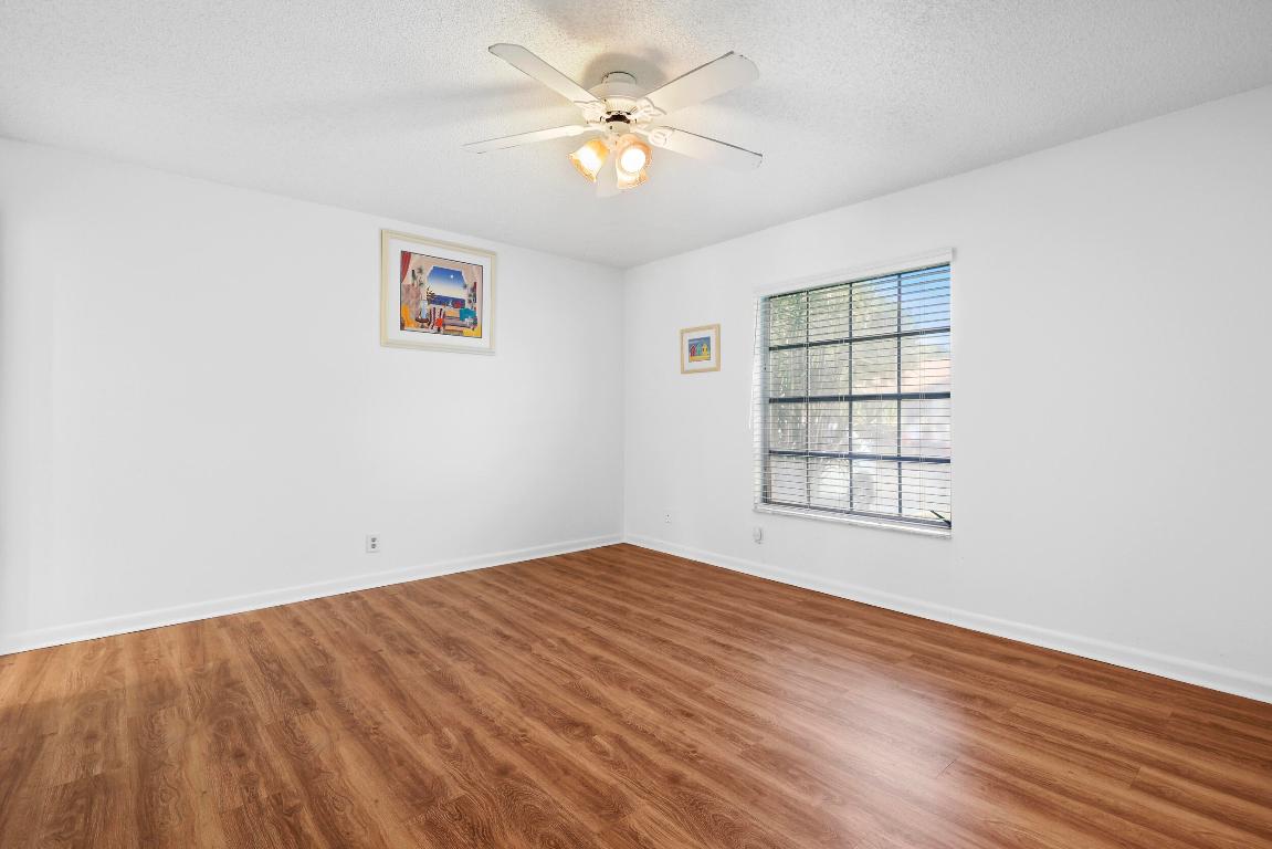 KINGS POINT 4 - Residential