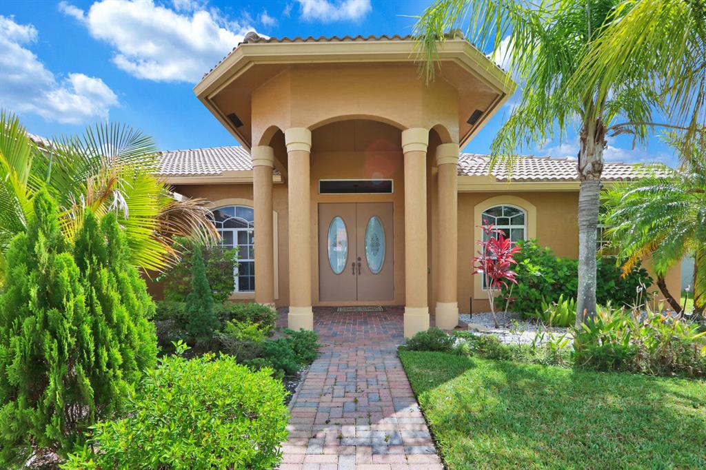 Photo of 353 SW Quiet Woods, Port Saint Lucie, FL 34953 (MLS # R10715481)