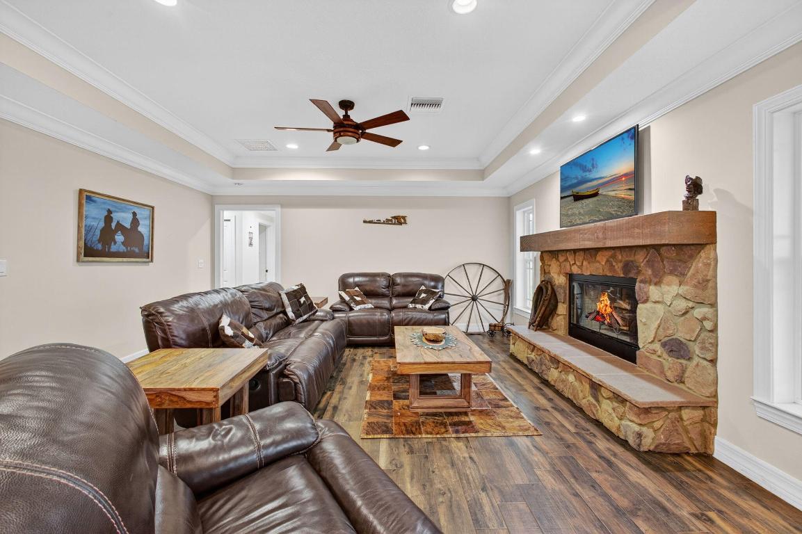 SUNCREEK RANCH - Residential