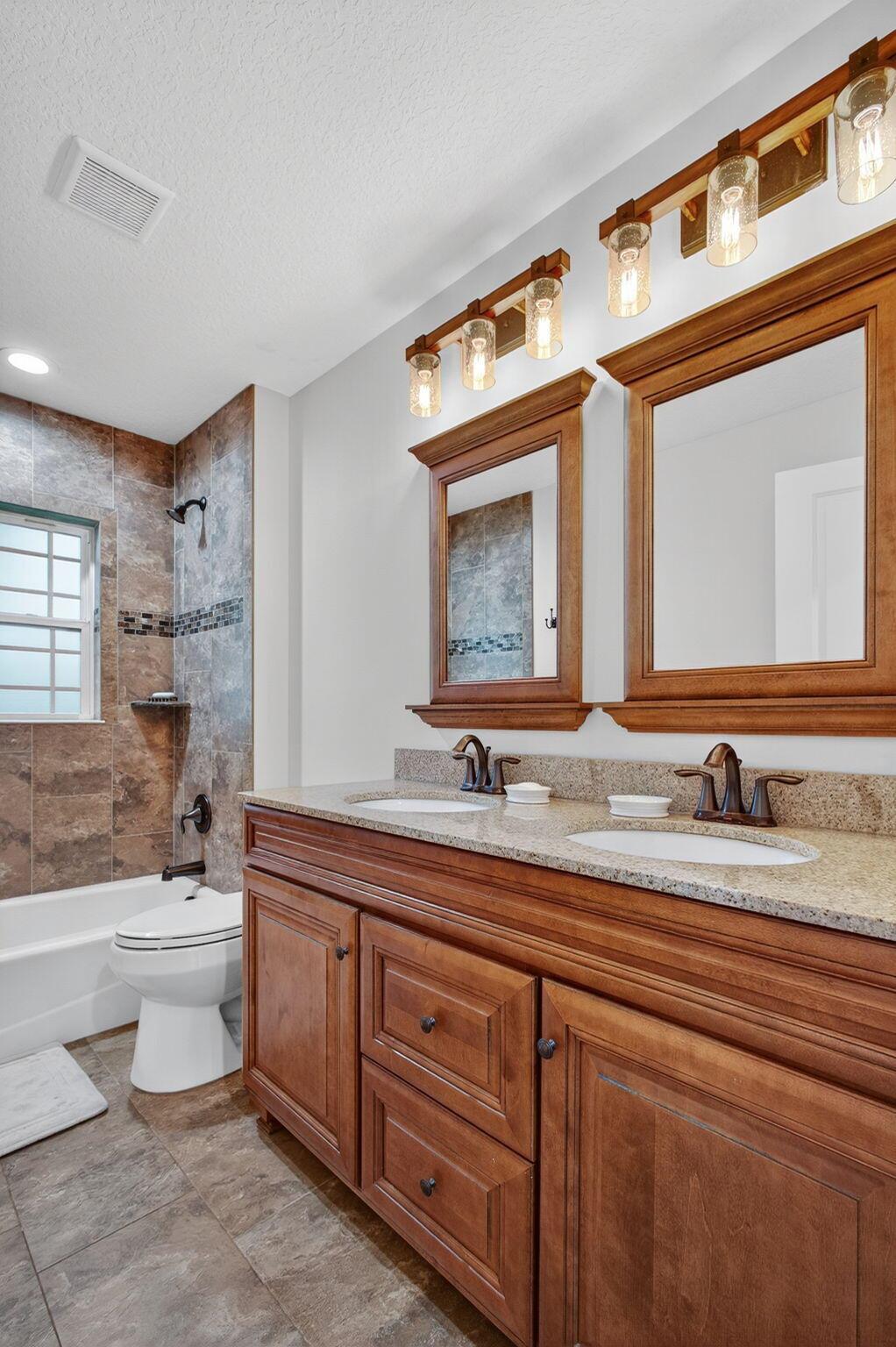 SUNCREEK RANCH - Residential