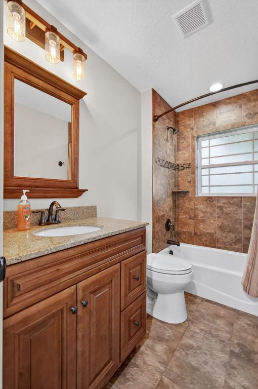 SUNCREEK RANCH - Residential