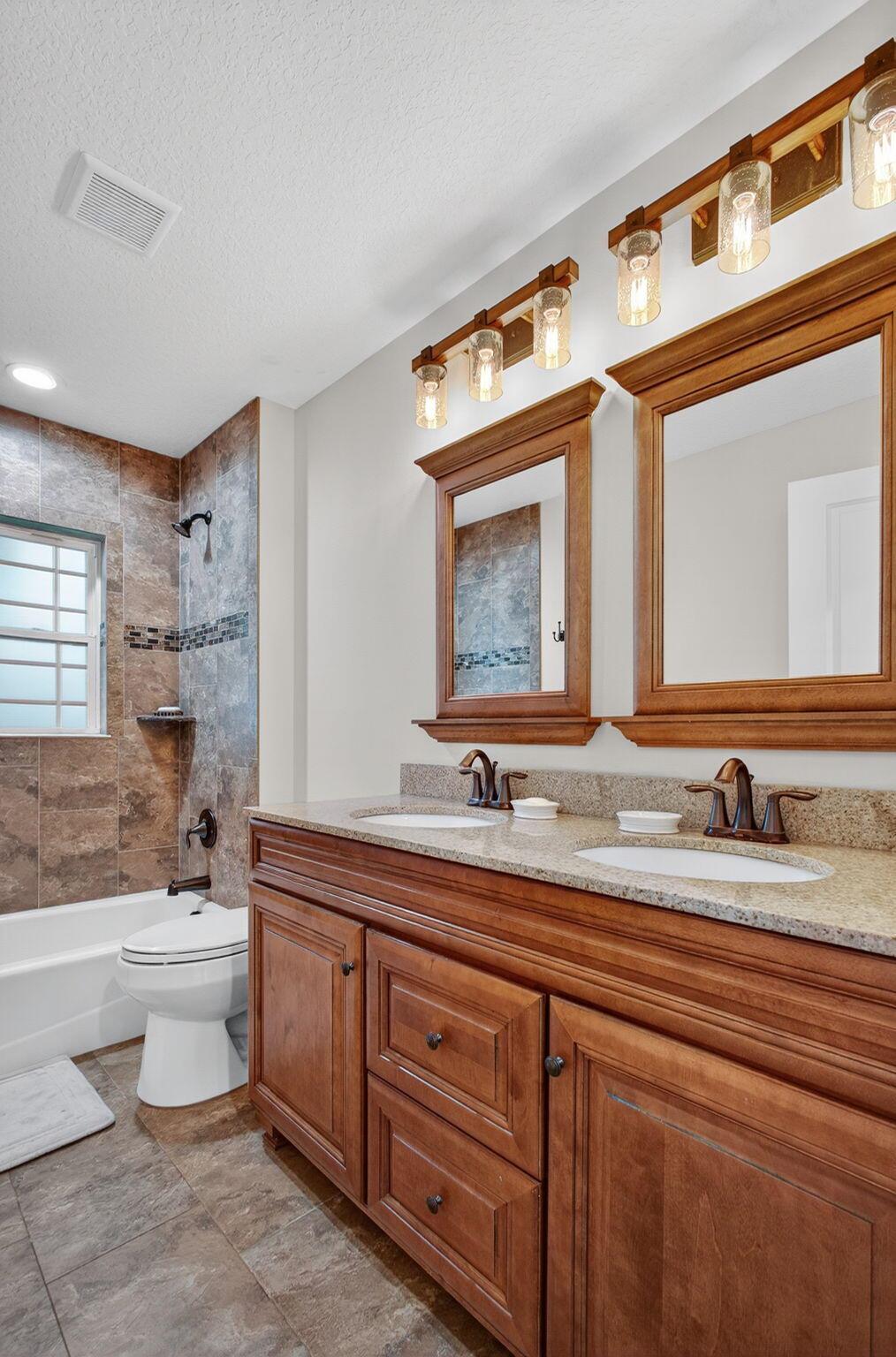 SUNCREEK RANCH - Residential