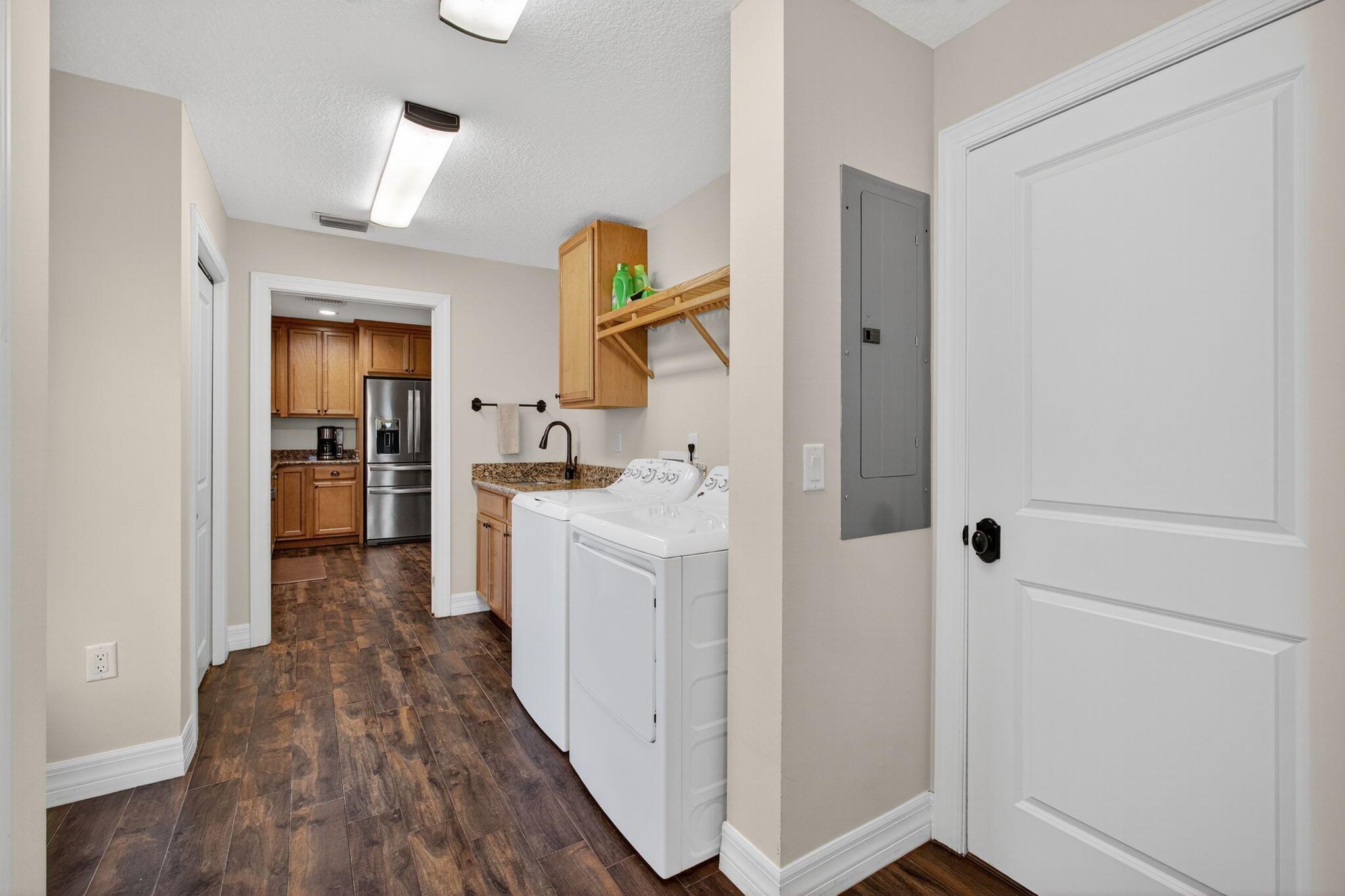 SUNCREEK RANCH - Residential