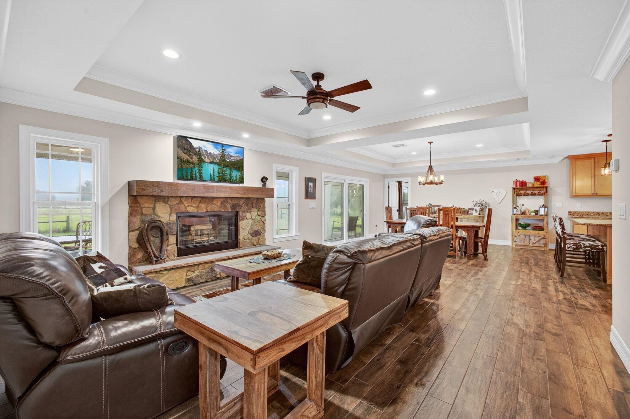 SUNCREEK RANCH - Residential